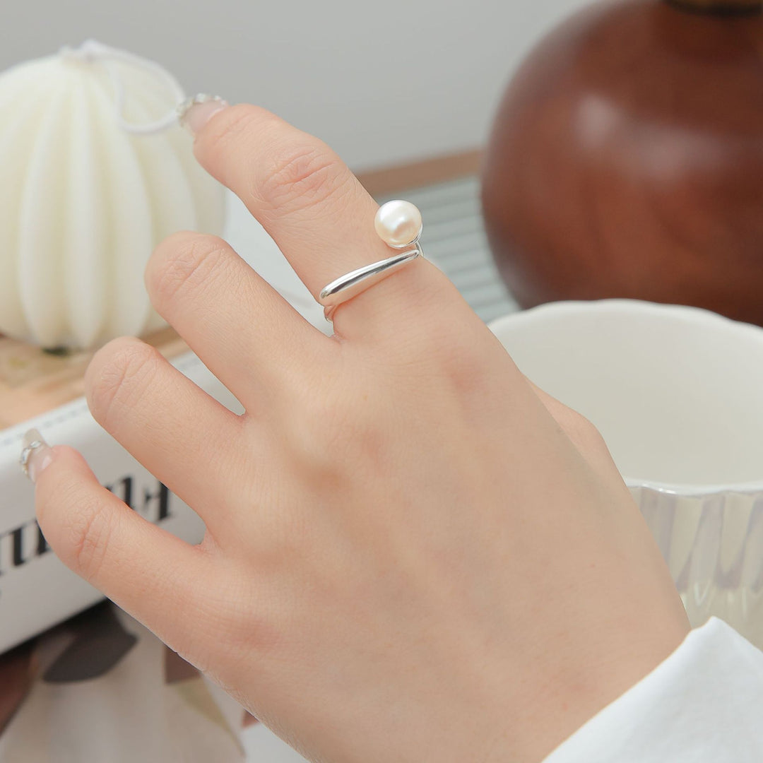 Sterling Silver Interlocking Pearl Ring