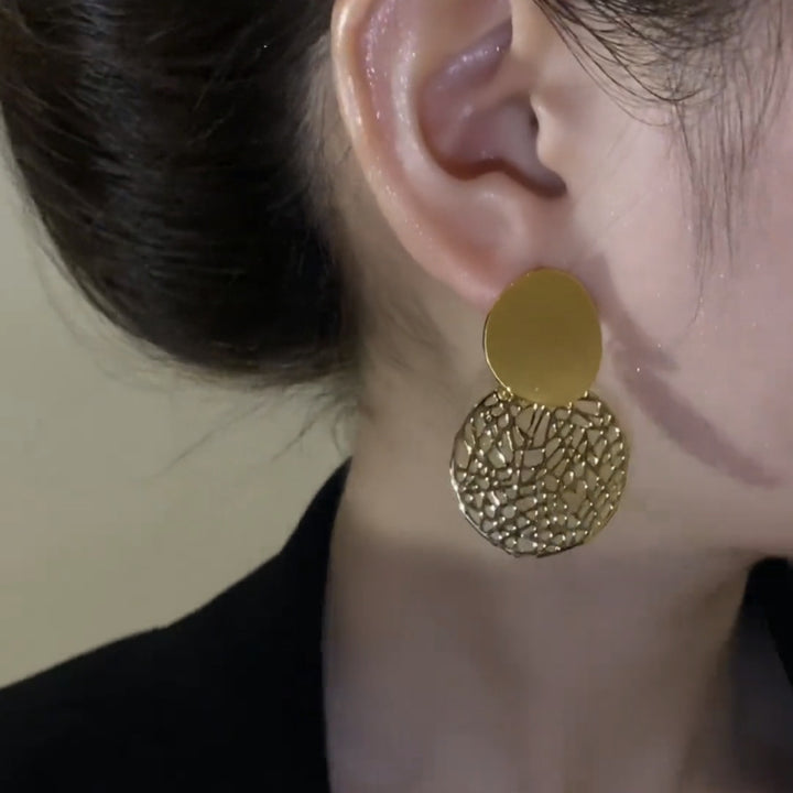 Gold Circle Cutout Earrings