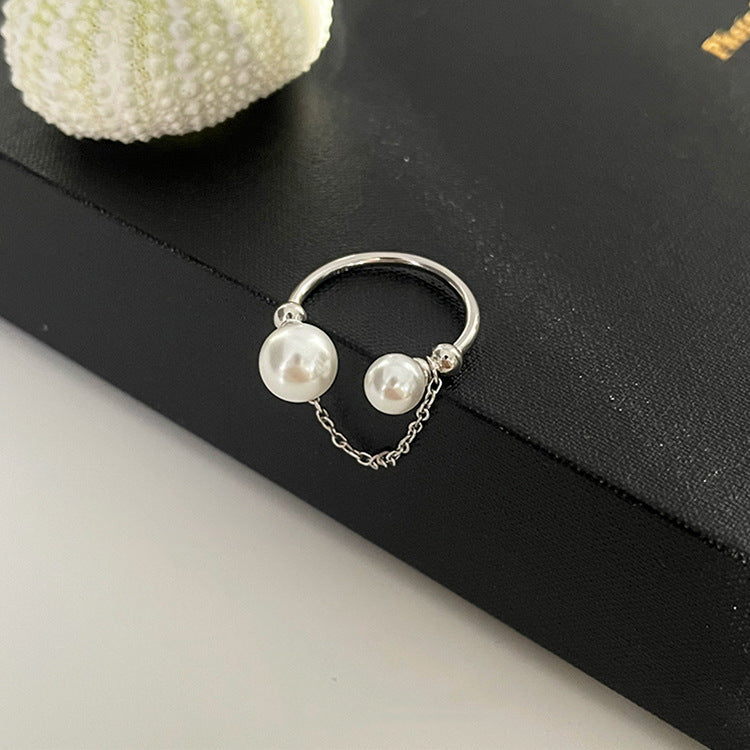 Pearl Smile Chain Ring