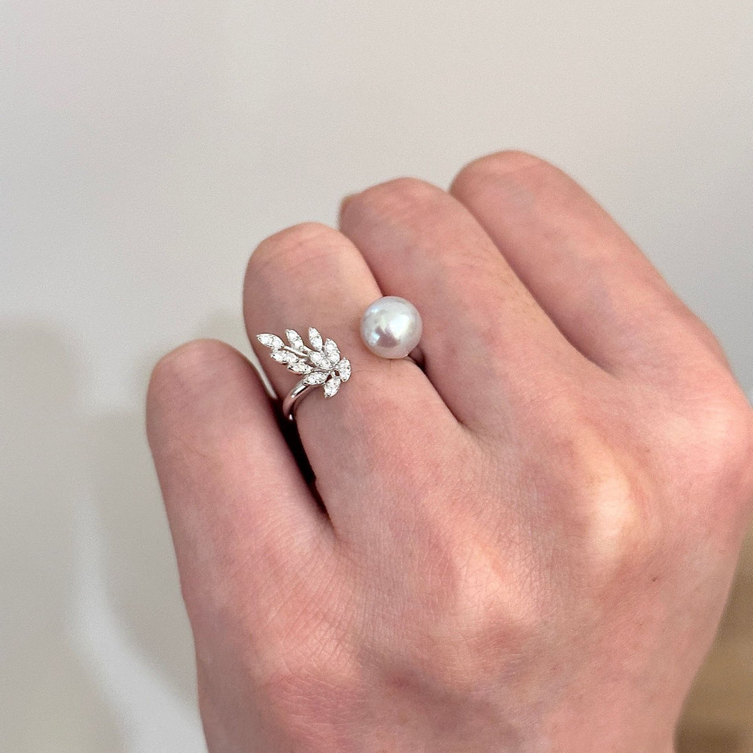 Feather Pearl Adjustable Ring