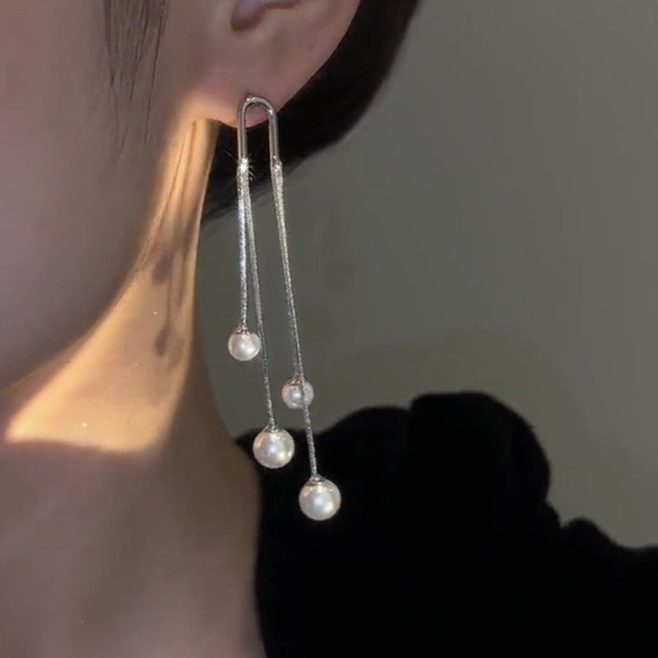 U-shaped Pearl Tassel Earrings