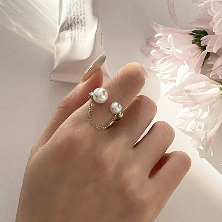 Pearl Smile Chain Ring