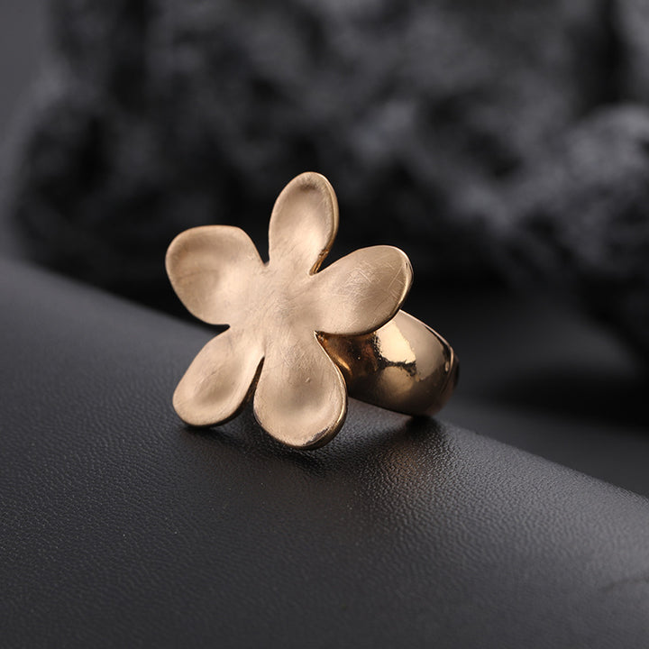 Brushed Flower Vintage Ring