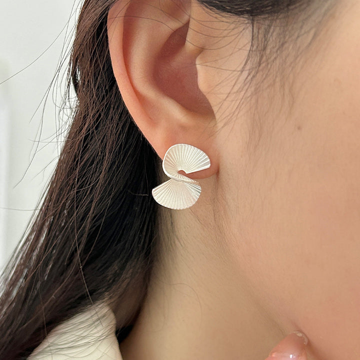 Sterling Silver Fan S Pattern Curve Earrings