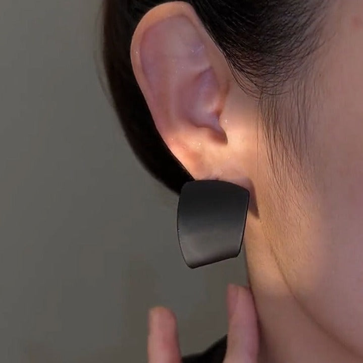 Black and White Color Clash Asymmetrical Diamond Stud Earrings