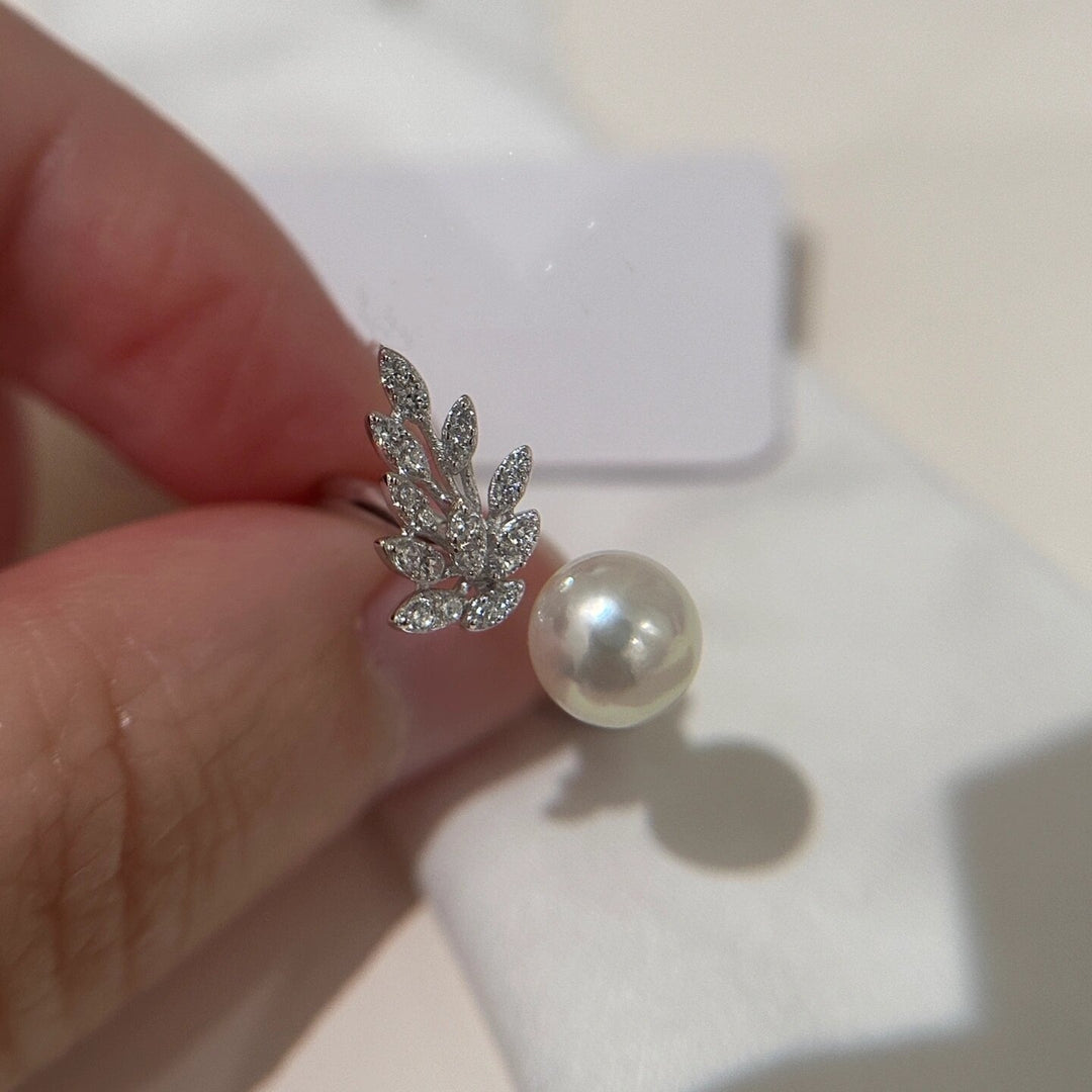 Feather Pearl Adjustable Ring