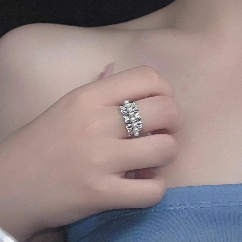 Pearl Petal Ring