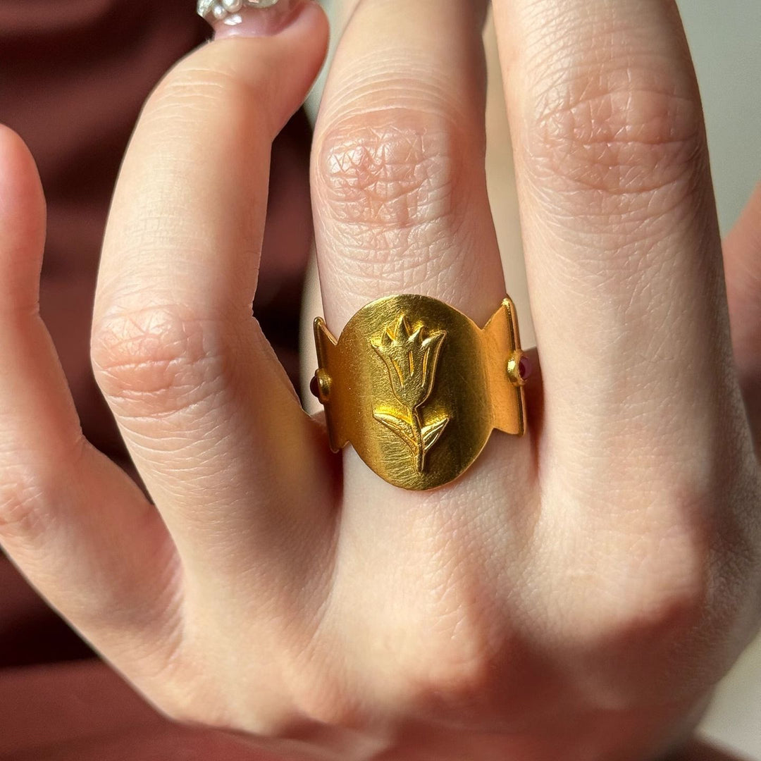 Wide Rim Tulip Flower Ring