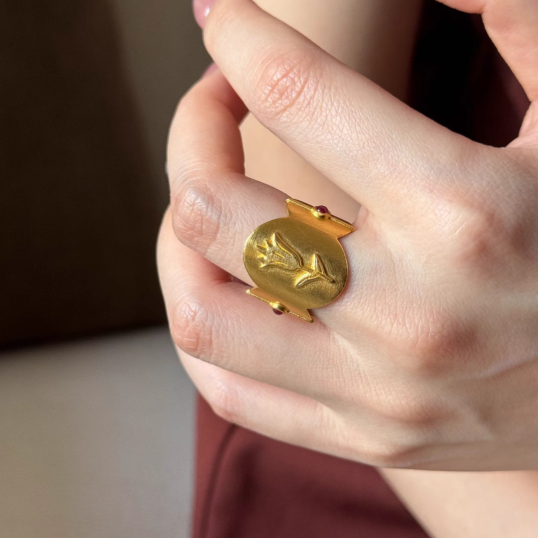 Wide Rim Tulip Flower Ring