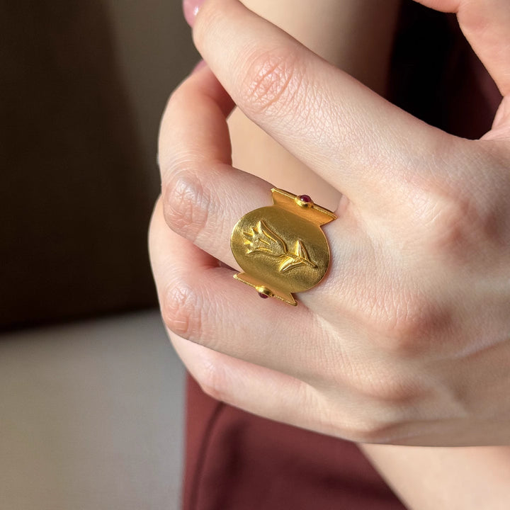 Wide Rim Tulip Flower Ring