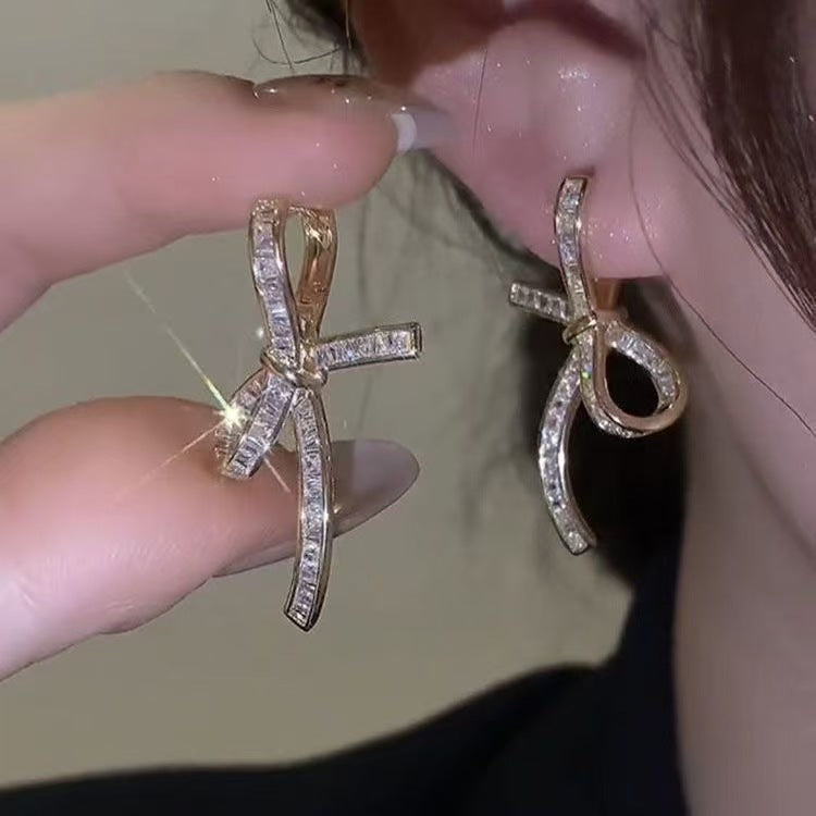 Zirconia Ribbon Earrings