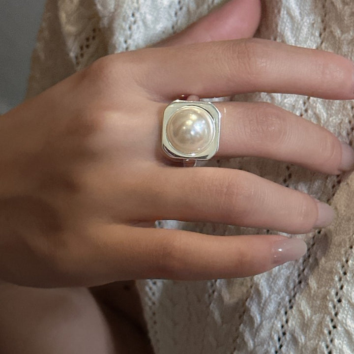 Square pearl ring