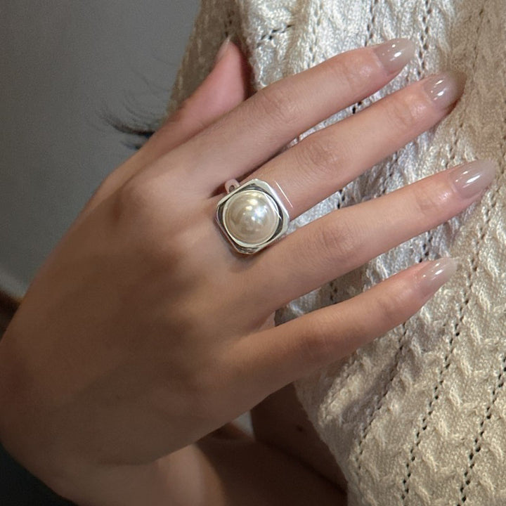 Square pearl ring