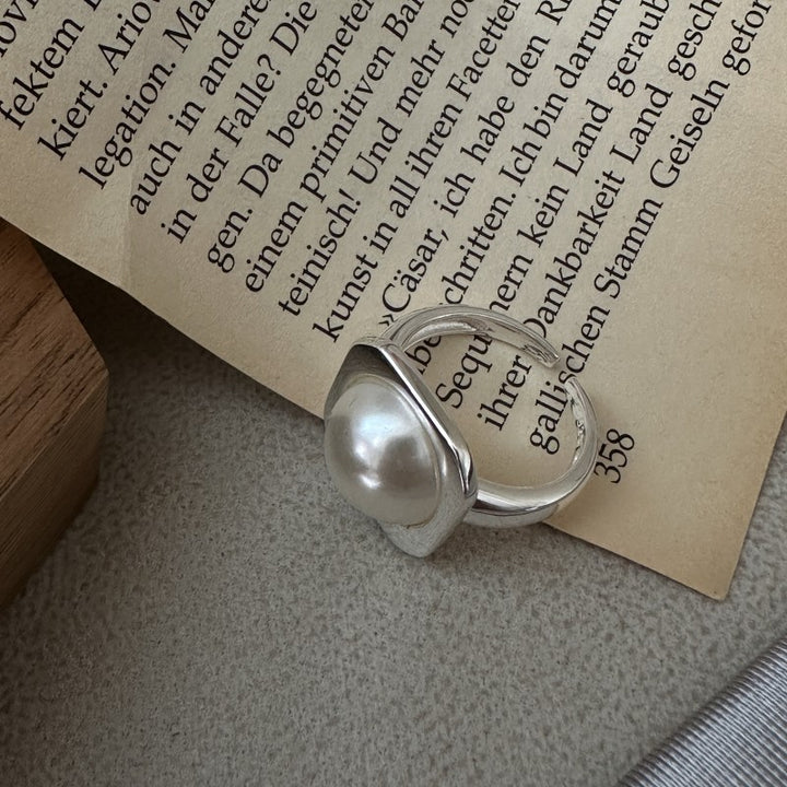 Square pearl ring
