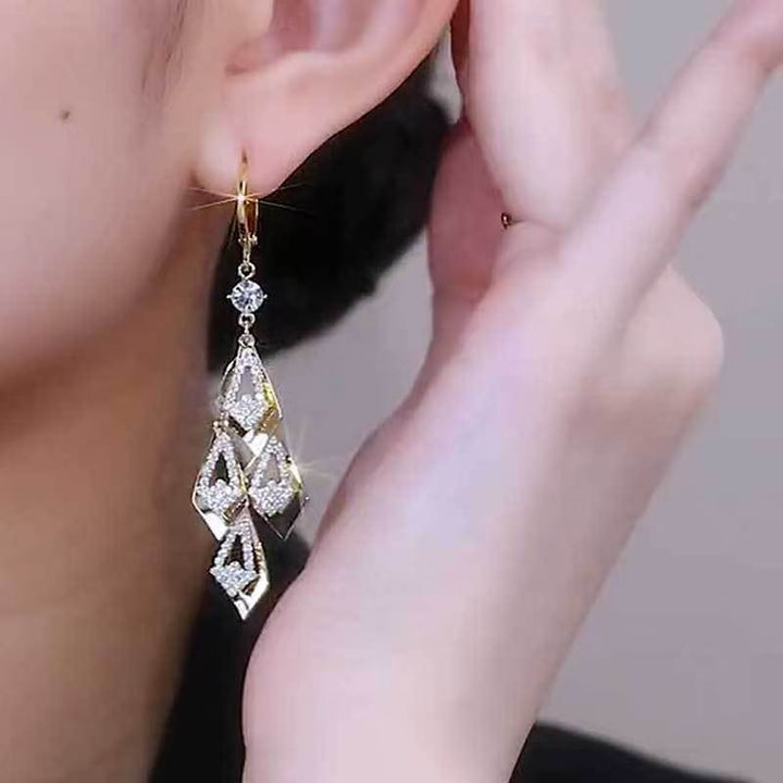 Ultra Shiny Diamond Tassel Earrings