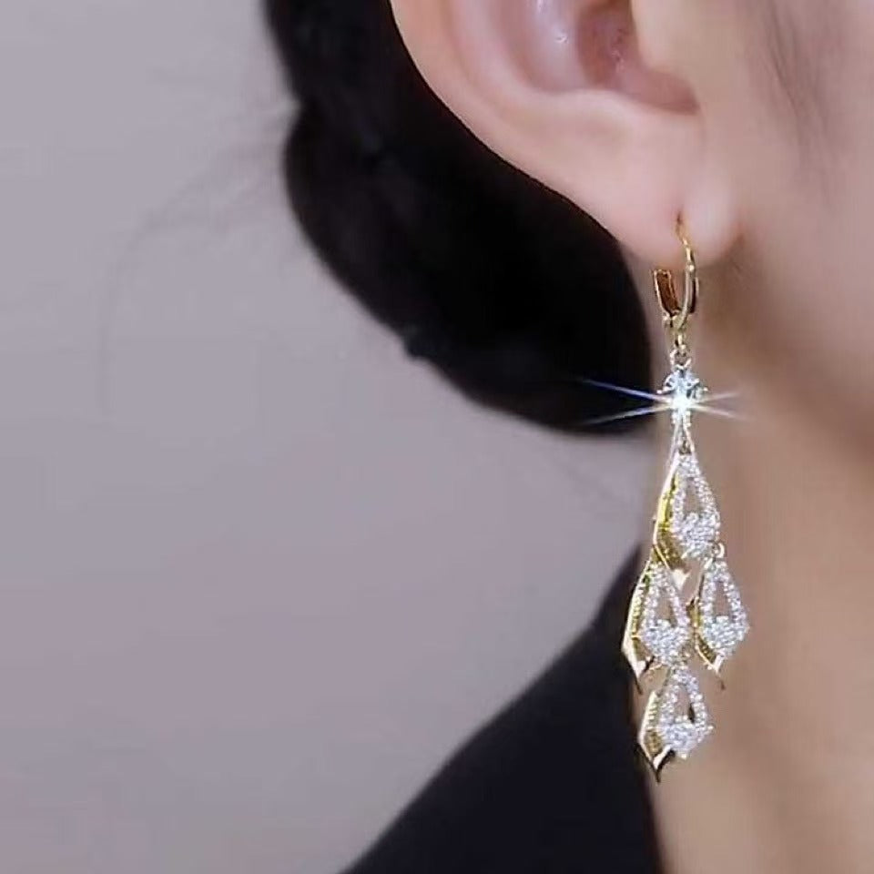Ultra Shiny Diamond Tassel Earrings
