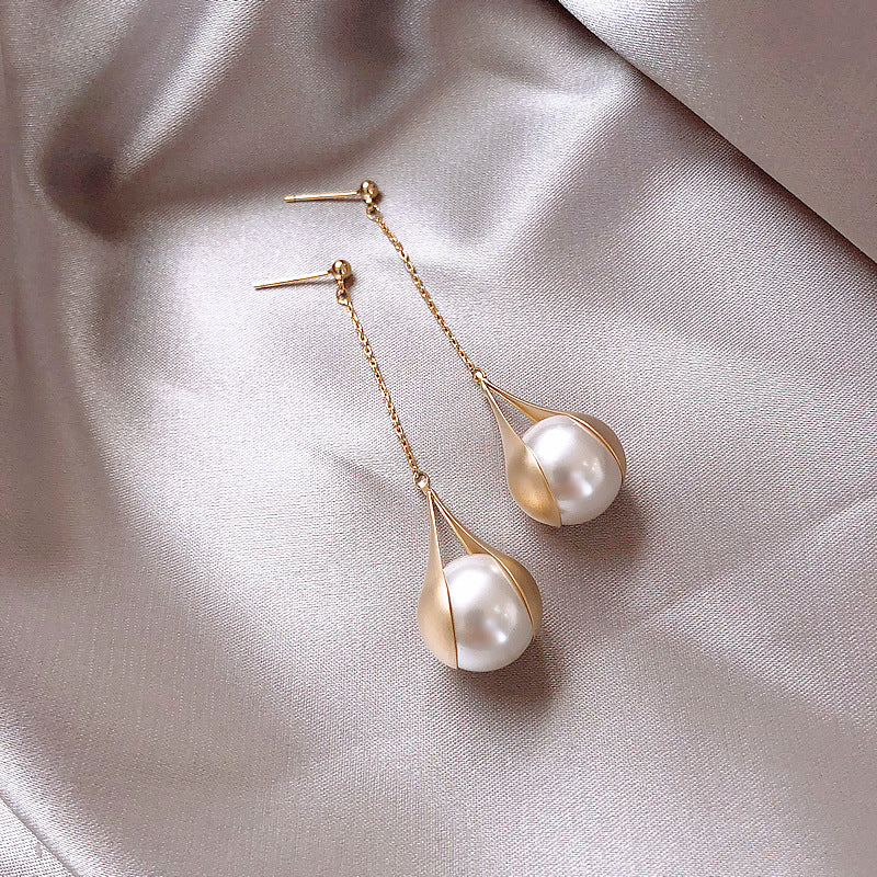 Pearl Dangle Earrings