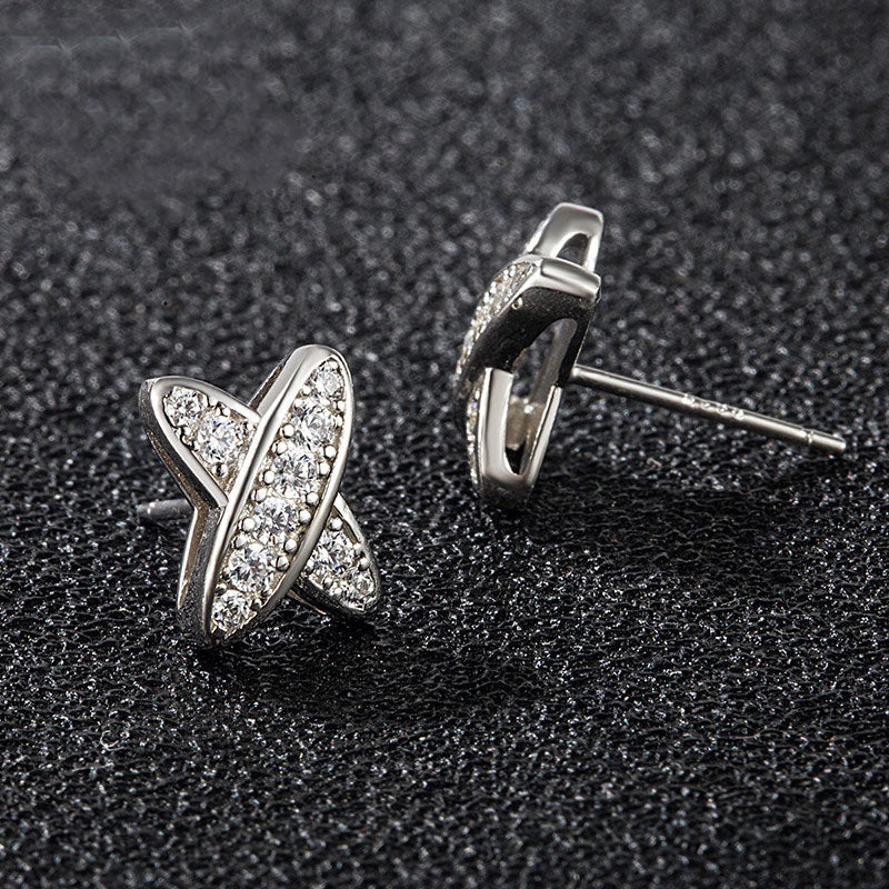 Crisscross Pavé Moissanite Stud Earrings
