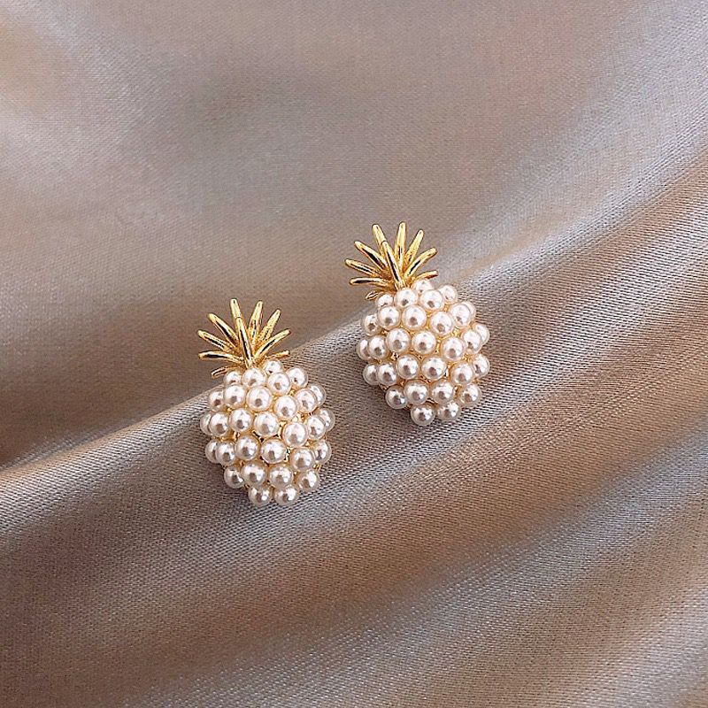 Pineapple pearl earrings