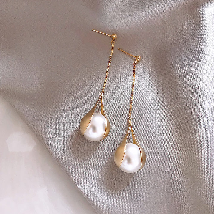 Pearl Dangle Earrings
