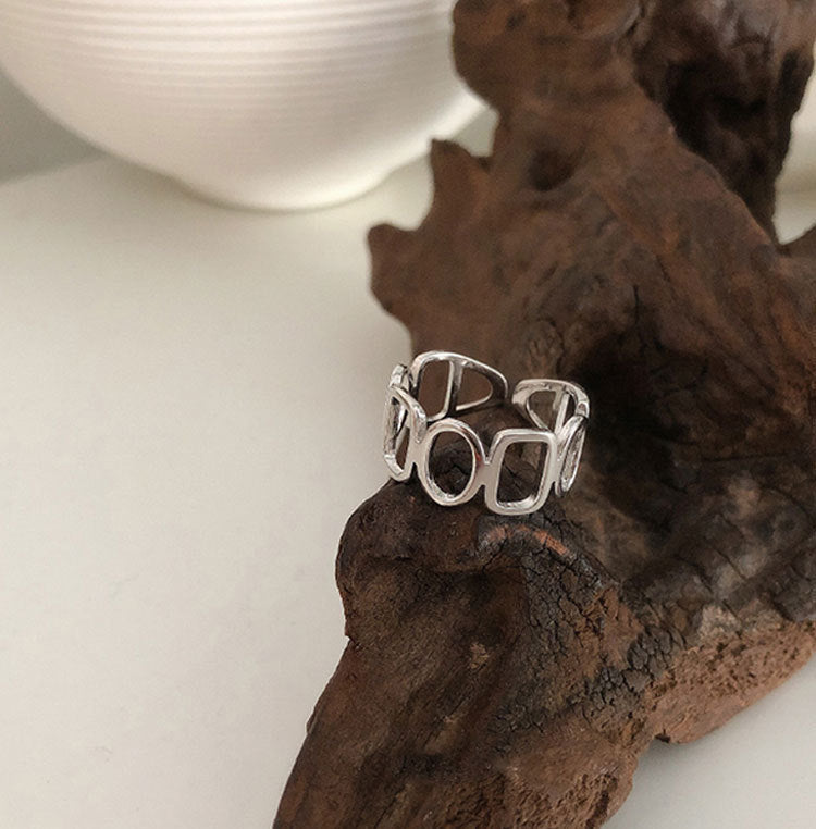 Chain Geometry Ring