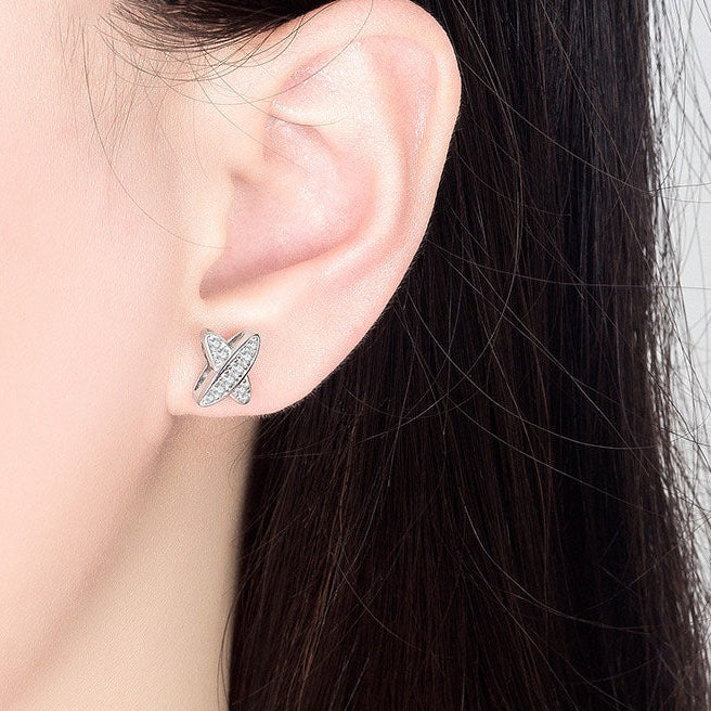 Crisscross Pavé Moissanite Stud Earrings