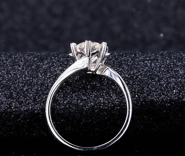 Blooming Petal Solitaire Moissanite Ring