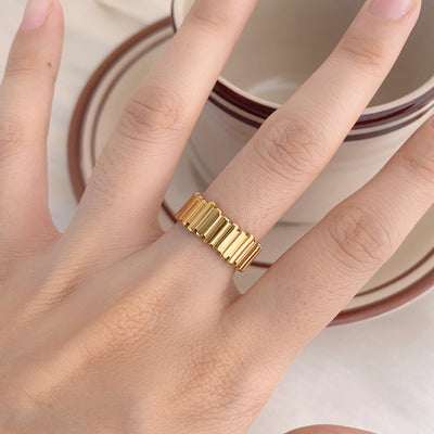 Wave Line Ring
