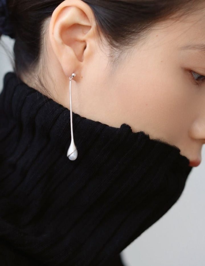 Rose pearl earrings