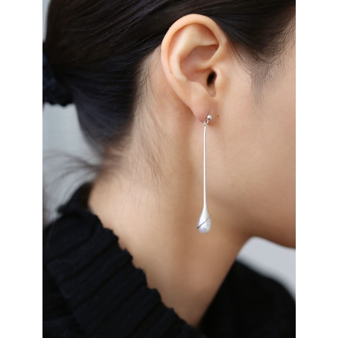 Rose pearl earrings