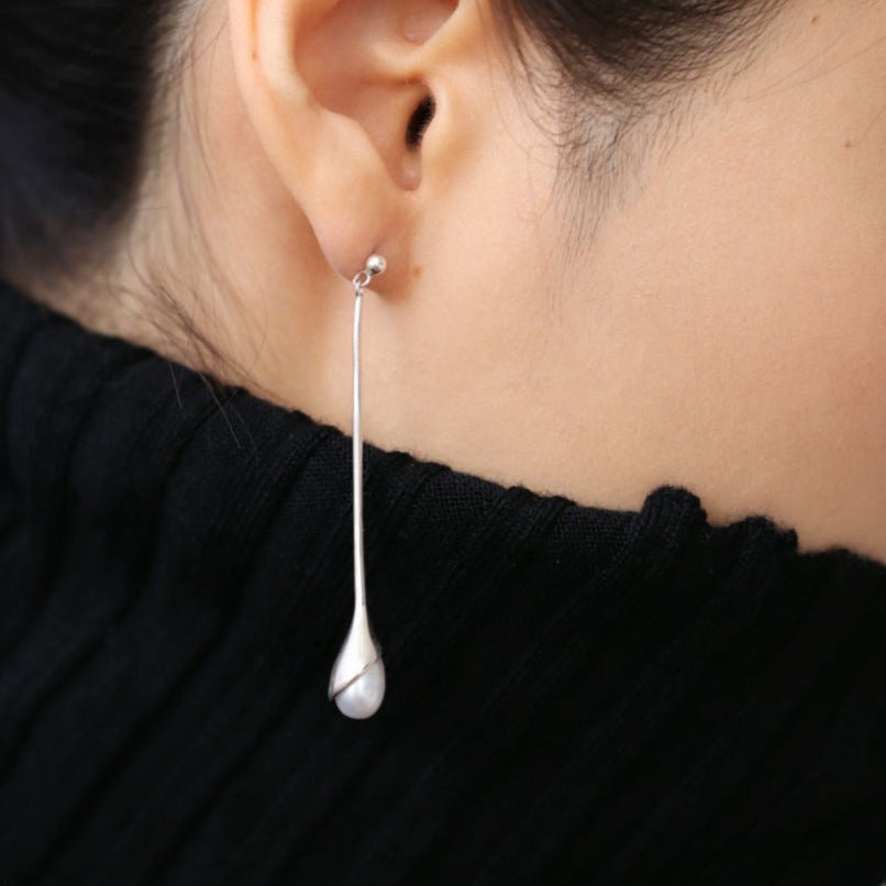 Rose pearl earrings