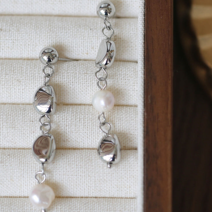 Asymmetric Metal Pearl Drop Earrings