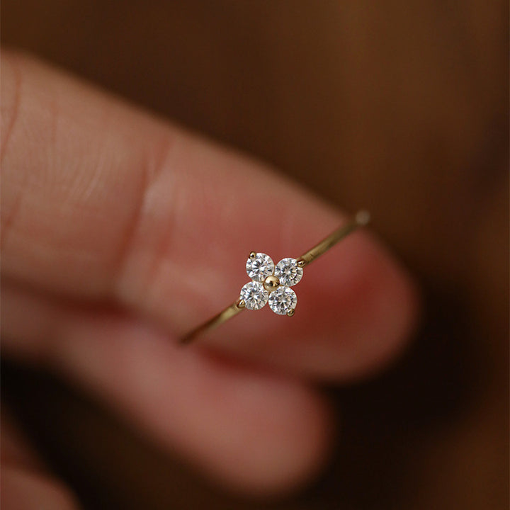 Four-Petal Zircon Necklace — Dainty Floral Pendant | Gold / Silver | S925 Sterling Silver
