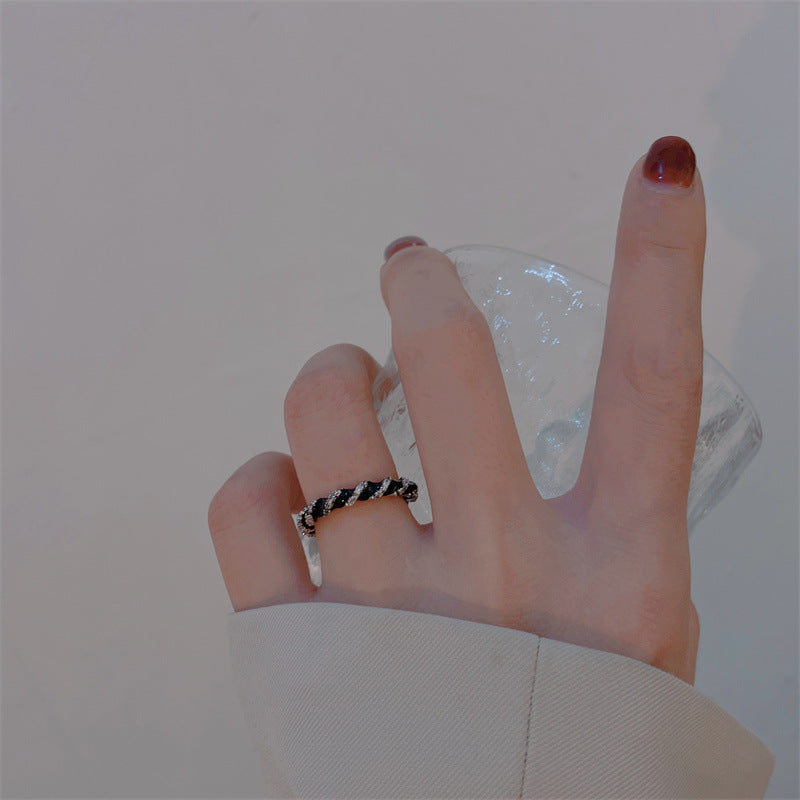 Twill Twist Ring