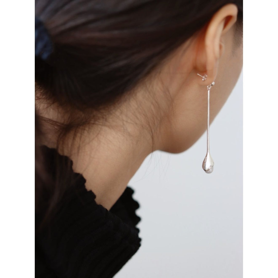 Rose pearl earrings