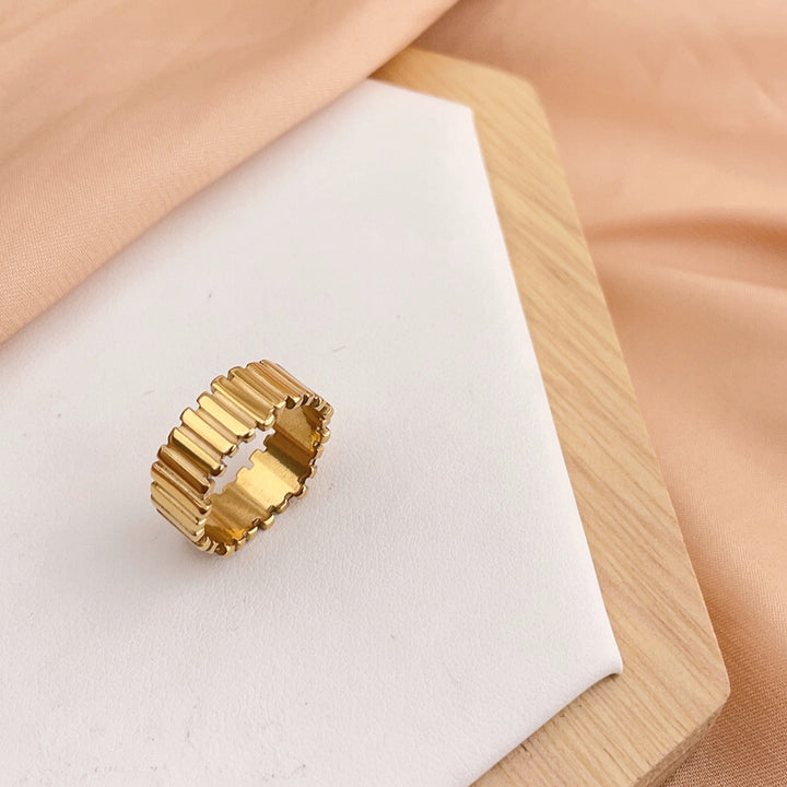 Wave Line Ring