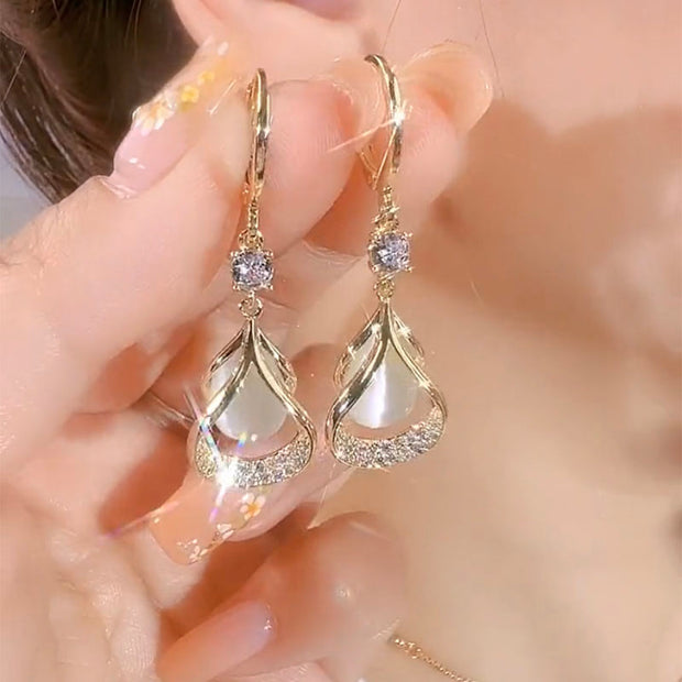 Simple Cat's Eye Drop Earrings
