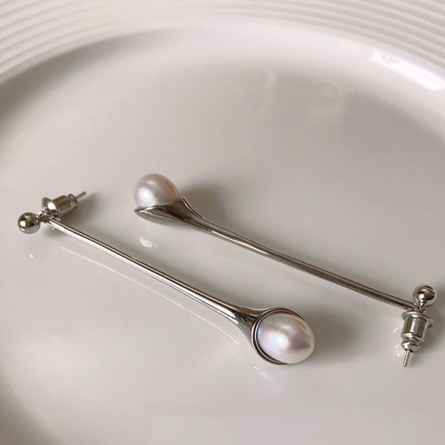 Rose pearl earrings
