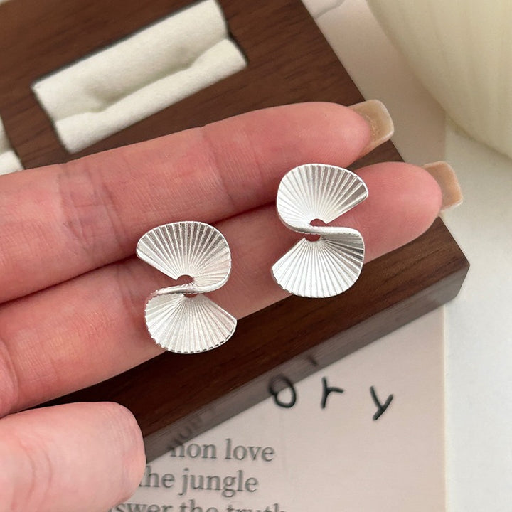 Sterling Silver Fan S Pattern Curve Earrings