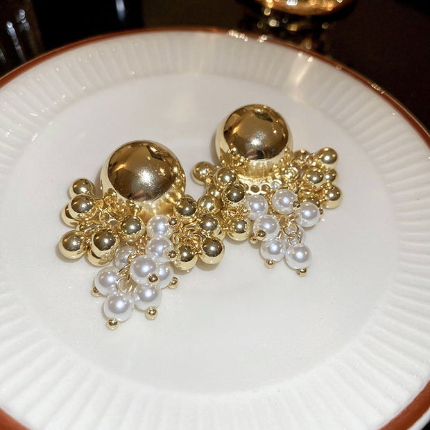 Shiny Round Pearl Stud Earrings