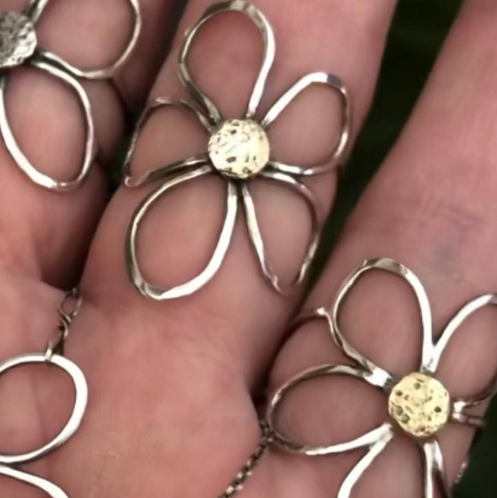 Flower Line Ring