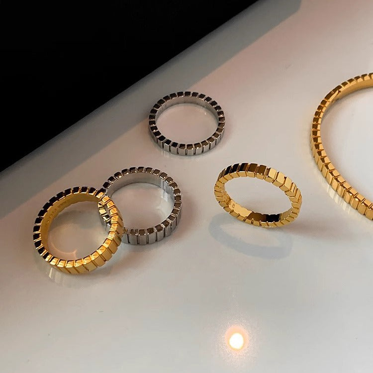 Simple Gear Ring