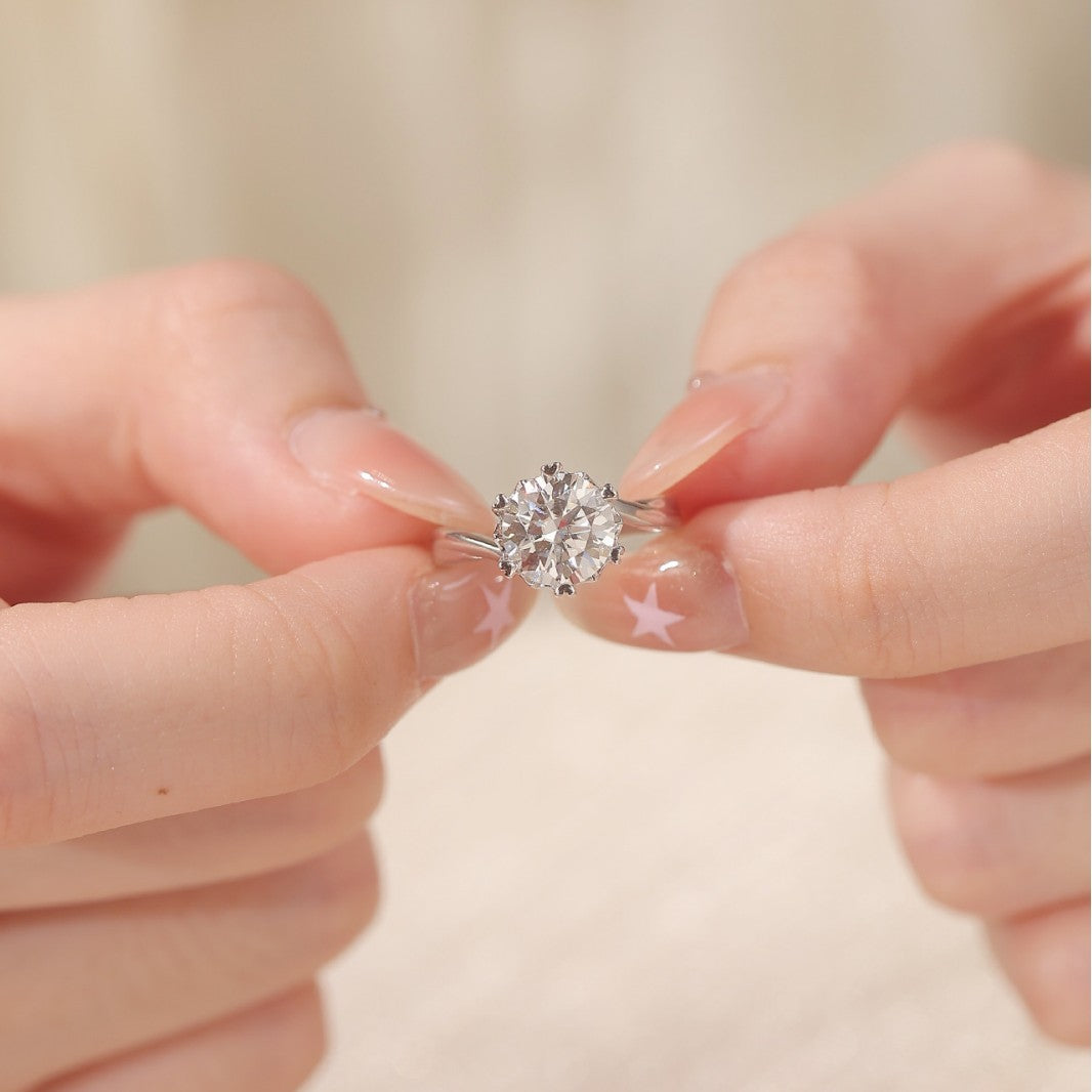 Blooming Petal Solitaire Moissanite Ring