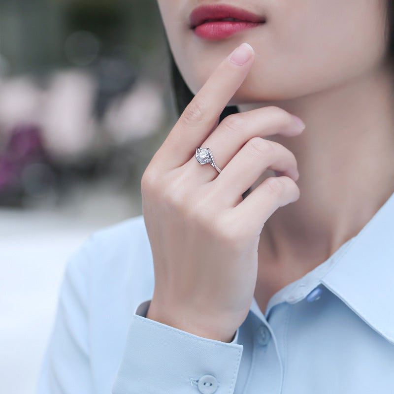 Heart Detail Moissanite Ring