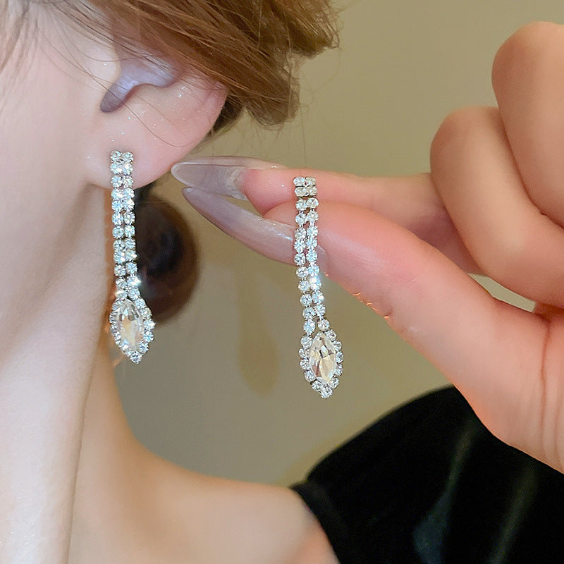 V-Shaped Diamond Tassel Earrings Necklace Set
