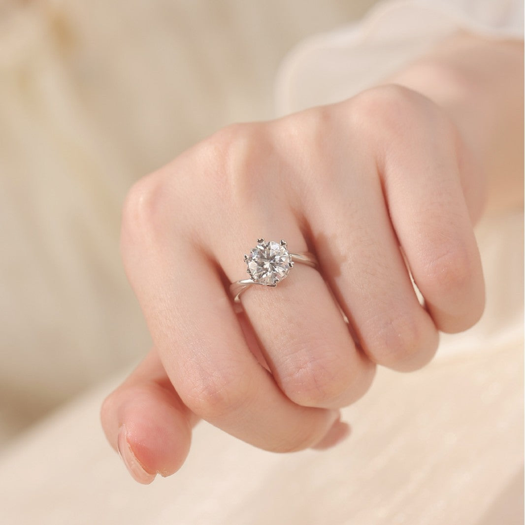 Blooming Petal Solitaire Moissanite Ring