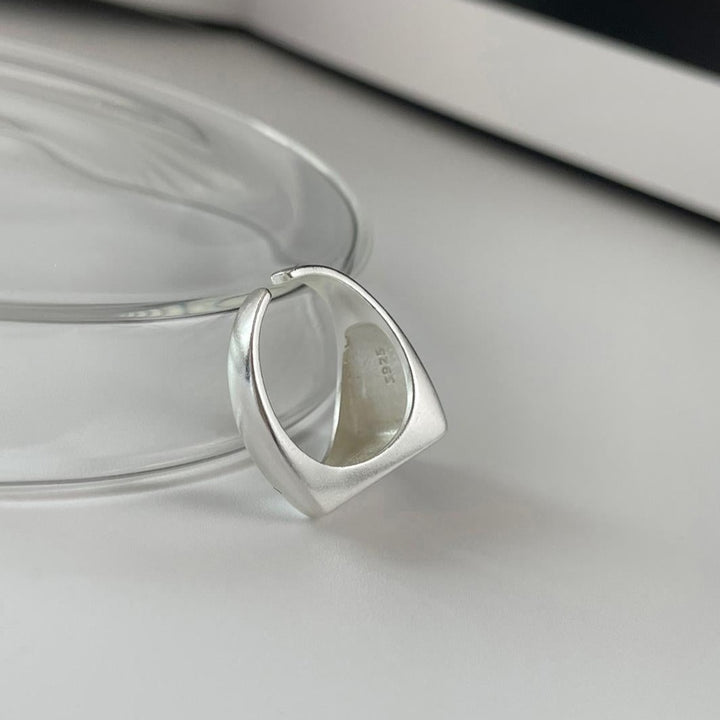 Cubic Triangle Ring