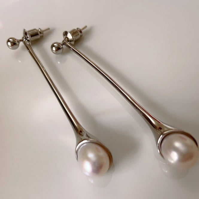 Rose pearl earrings