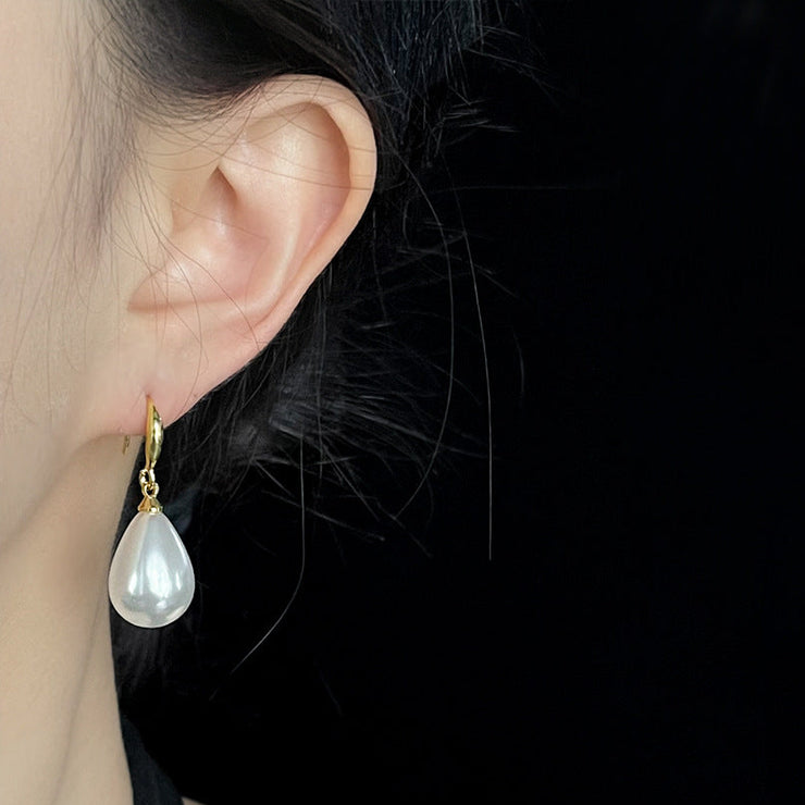 Drop Pearl Earrings