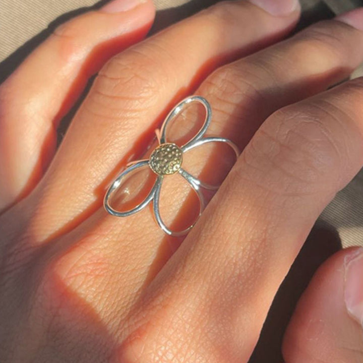 Flower Line Ring